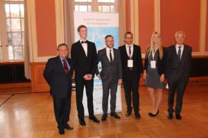 12191158_913590955395396_7630176420542372445_o